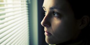 چرا زنان در موقعیتهای توهین‌آمیز گیر می‌کنند؟