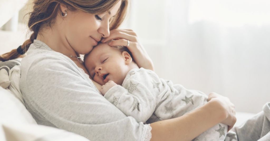 اهمیت رابطه‌ای گرم، صمیمی و مداوم بین مادر و کودک